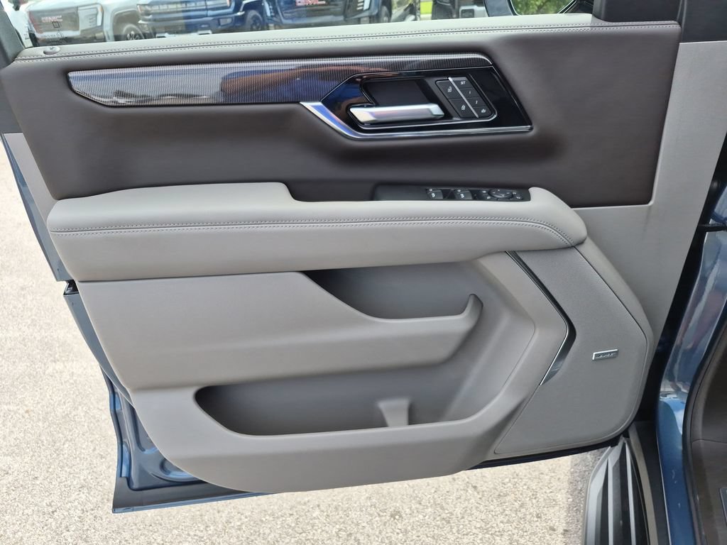 New 2026 GMC Yukon XL Elevation w/ Elevation Premium Package AWD/4WD image 10