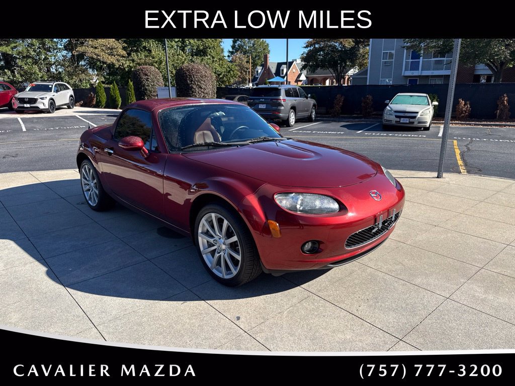Used 2008 MAZDA MX-5 Miata Grand Touring w/ Premium Pkg RWD image 1