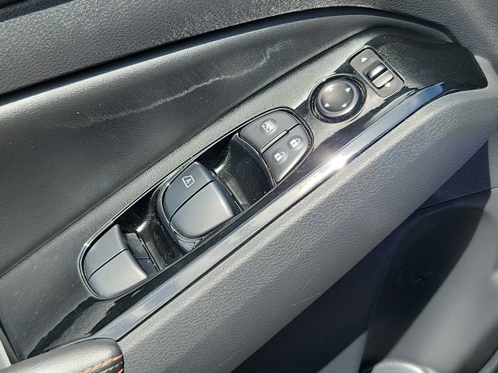 Used 2024 Nissan Altima 2.5 SR FWD image 19