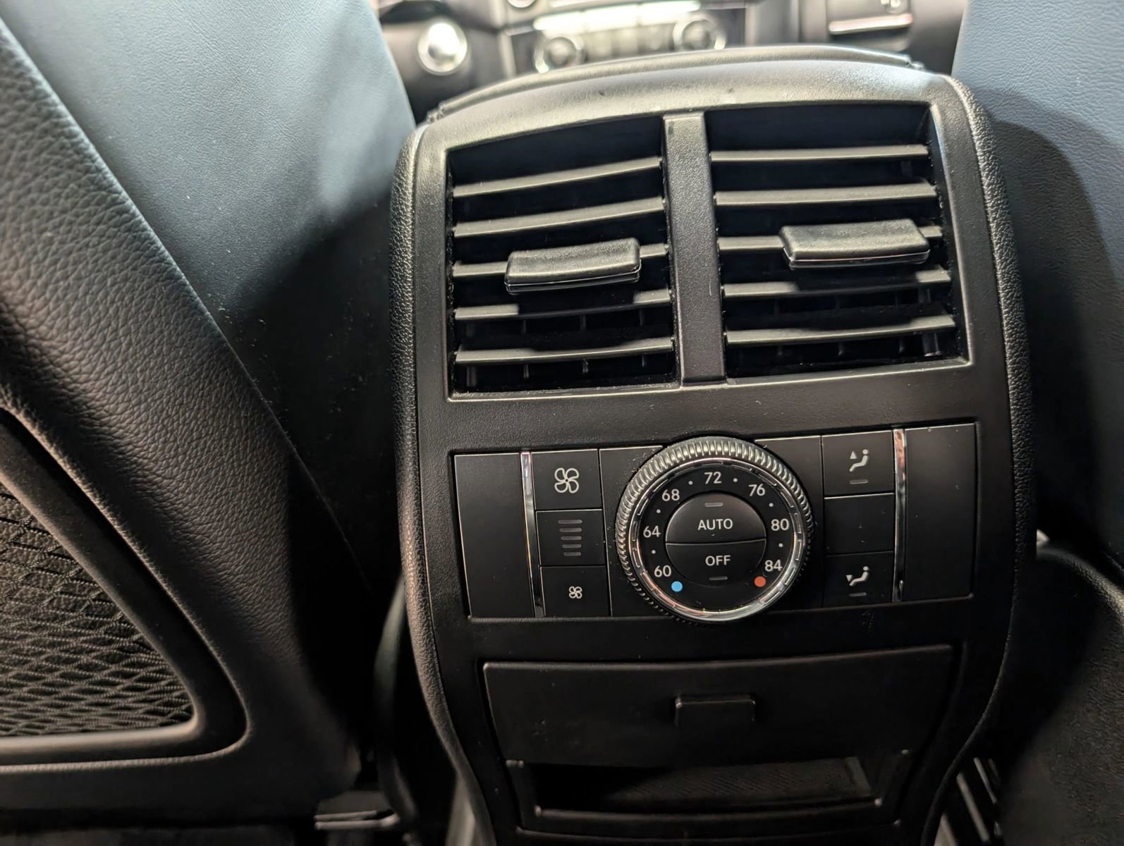 Used 2011 Mercedes-Benz ML 63 AMG 4MATIC image 17