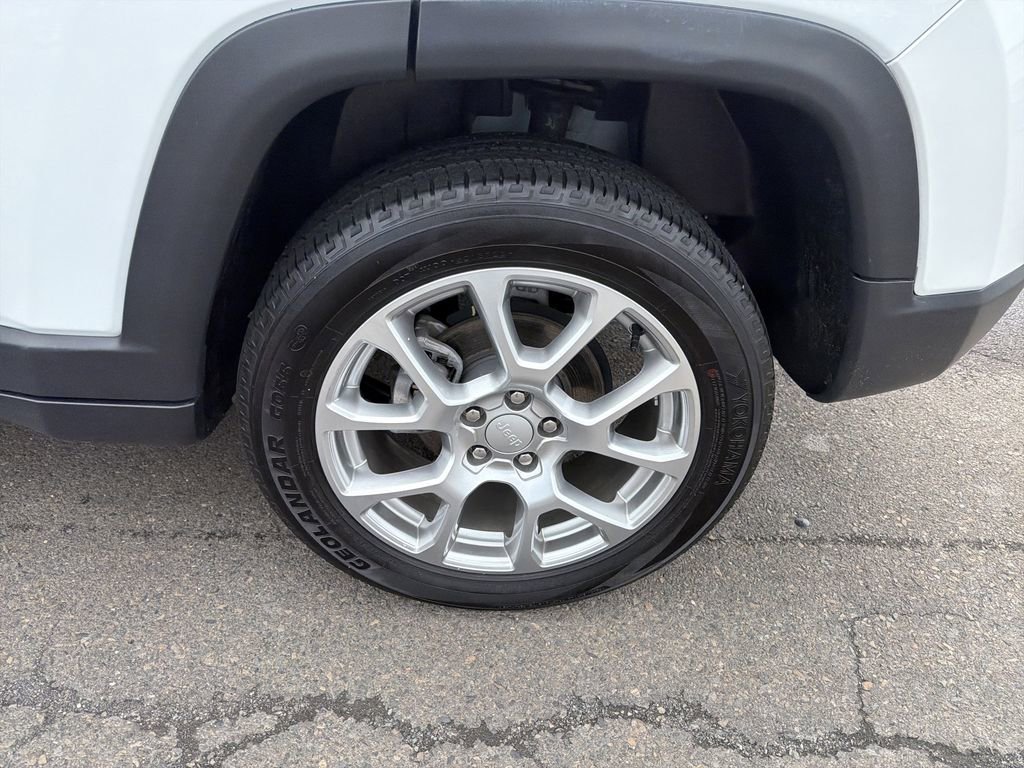 Used 2023 Jeep Compass Latitude AWD/4WD image 31