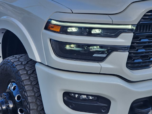 Used 2025 RAM 3500 Limited AWD/4WD image 10