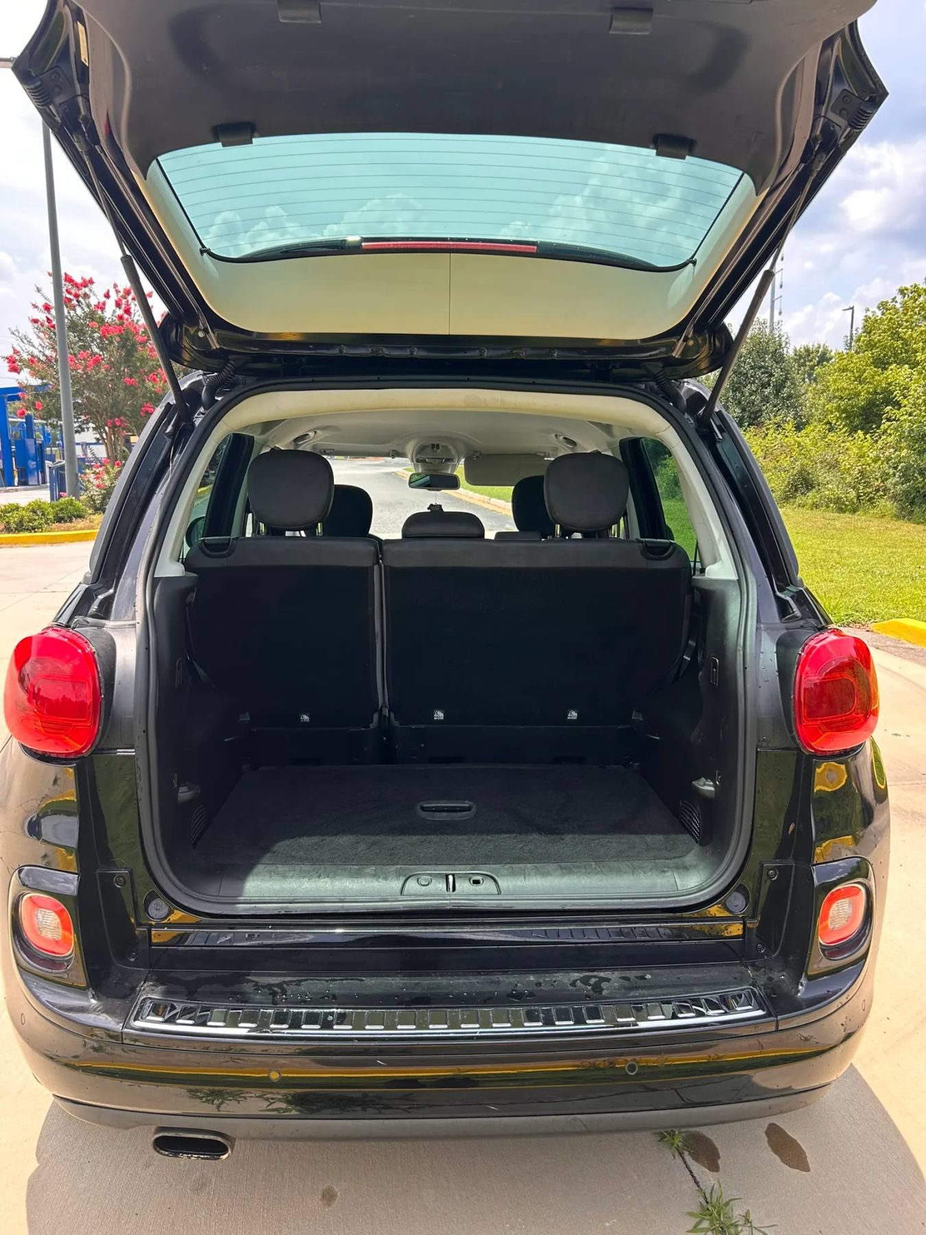 Used 2014 FIAT 500L Lounge FWD image 8