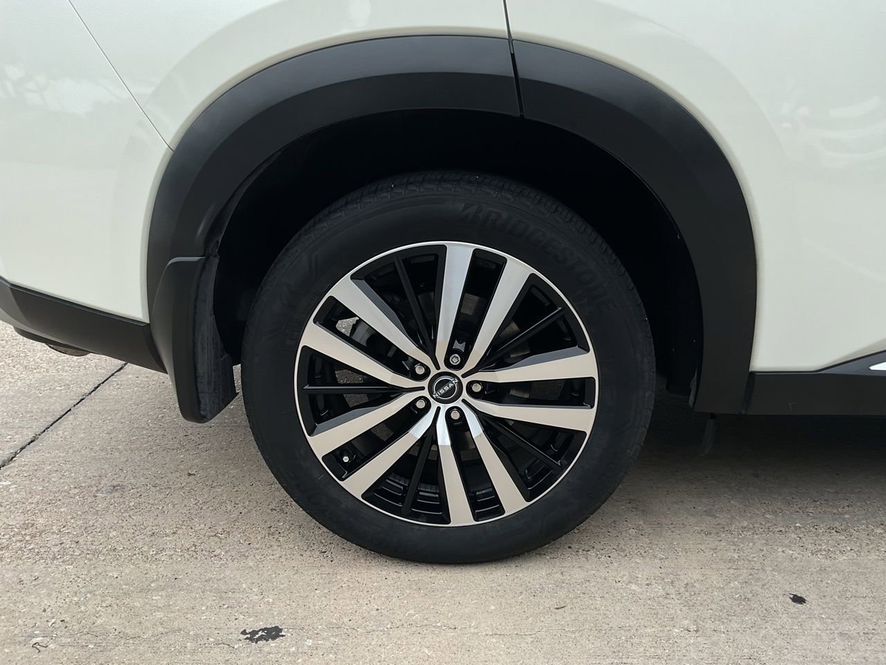 Used 2024 Nissan Pathfinder Platinum w/ Cargo Package AWD/4WD image 9