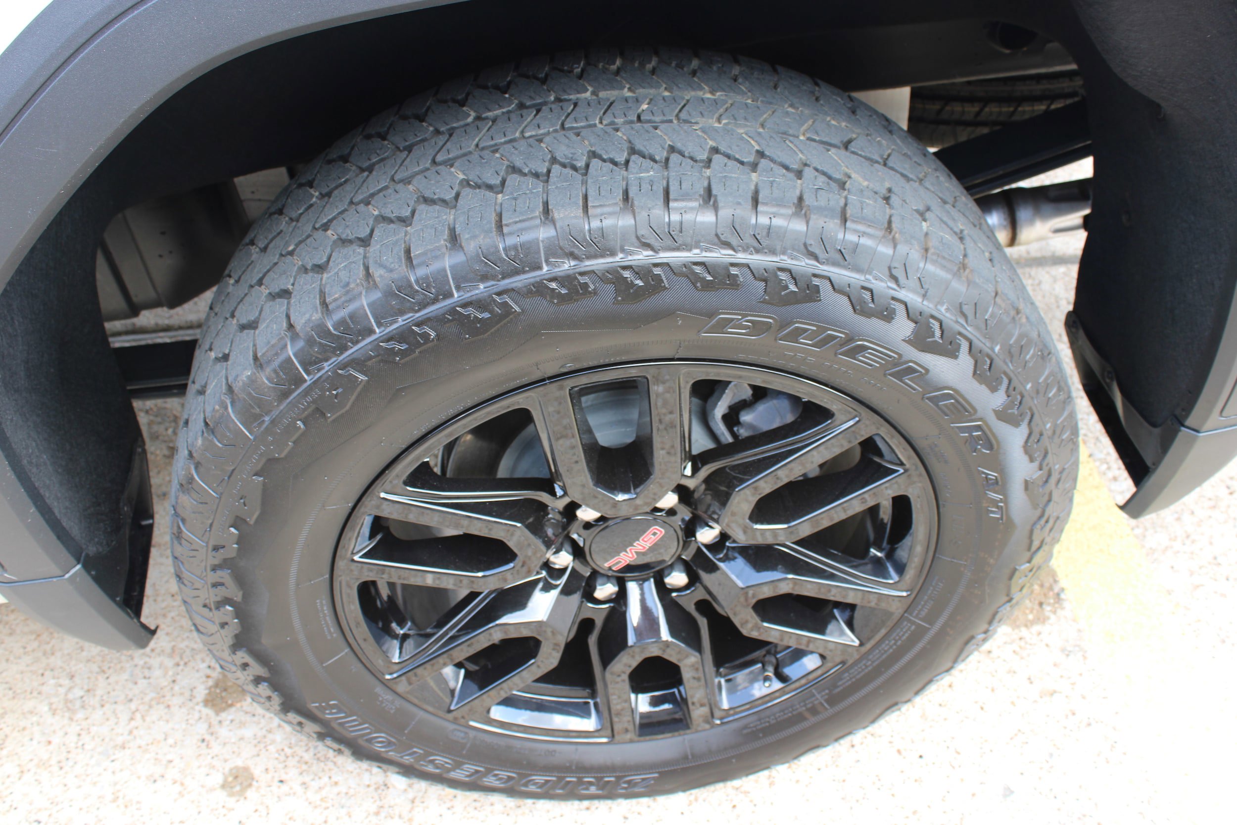 Used 2025 GMC Sierra 1500 Elevation w/ LPO, Elevation Black Package AWD/4WD image 21