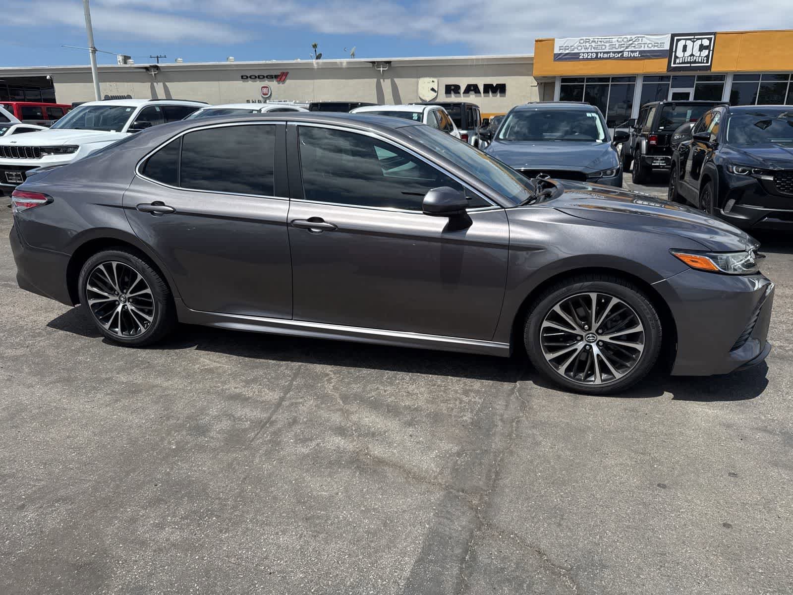 Used 2018 Toyota Camry SE FWD image 9
