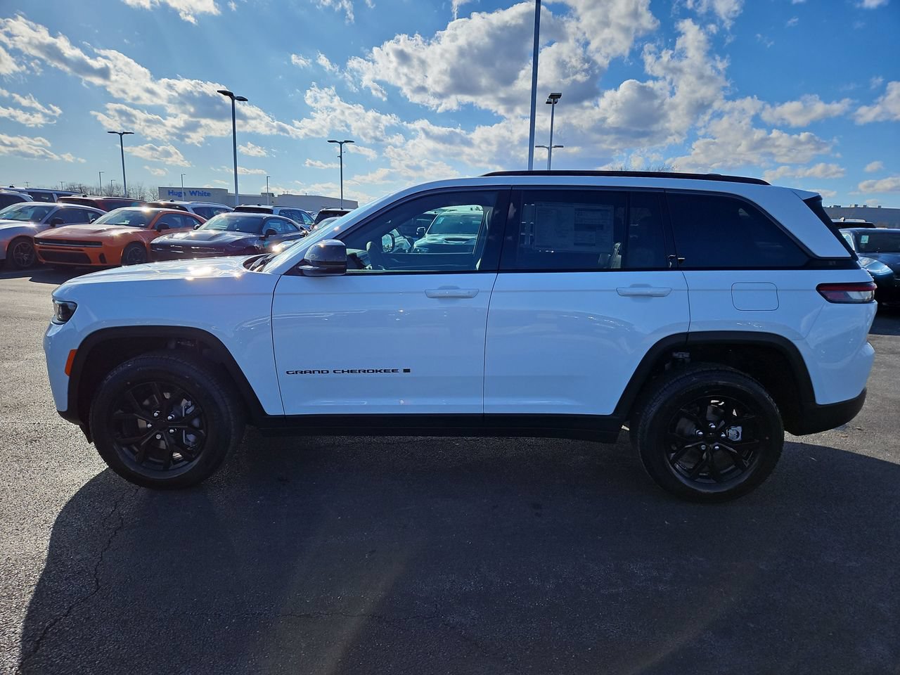 New 2026 Jeep Grand Cherokee Altitude AWD/4WD image 4