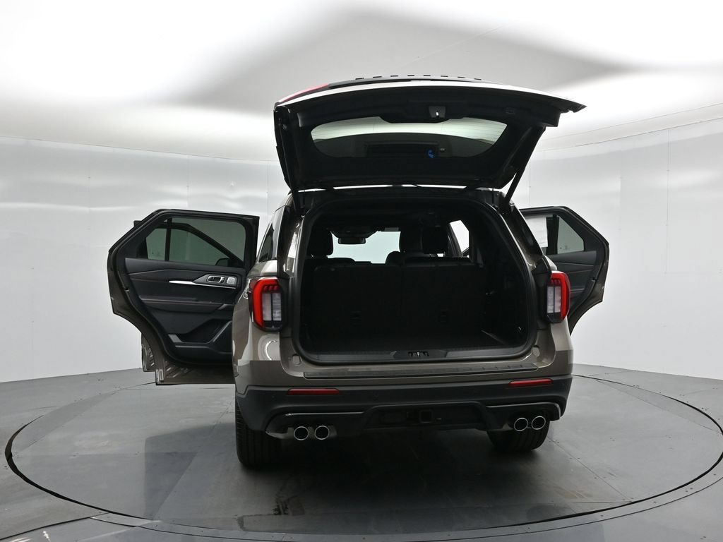 New 2026 Ford Explorer ST w/ Sun And Sound Package AWD/4WD image 34