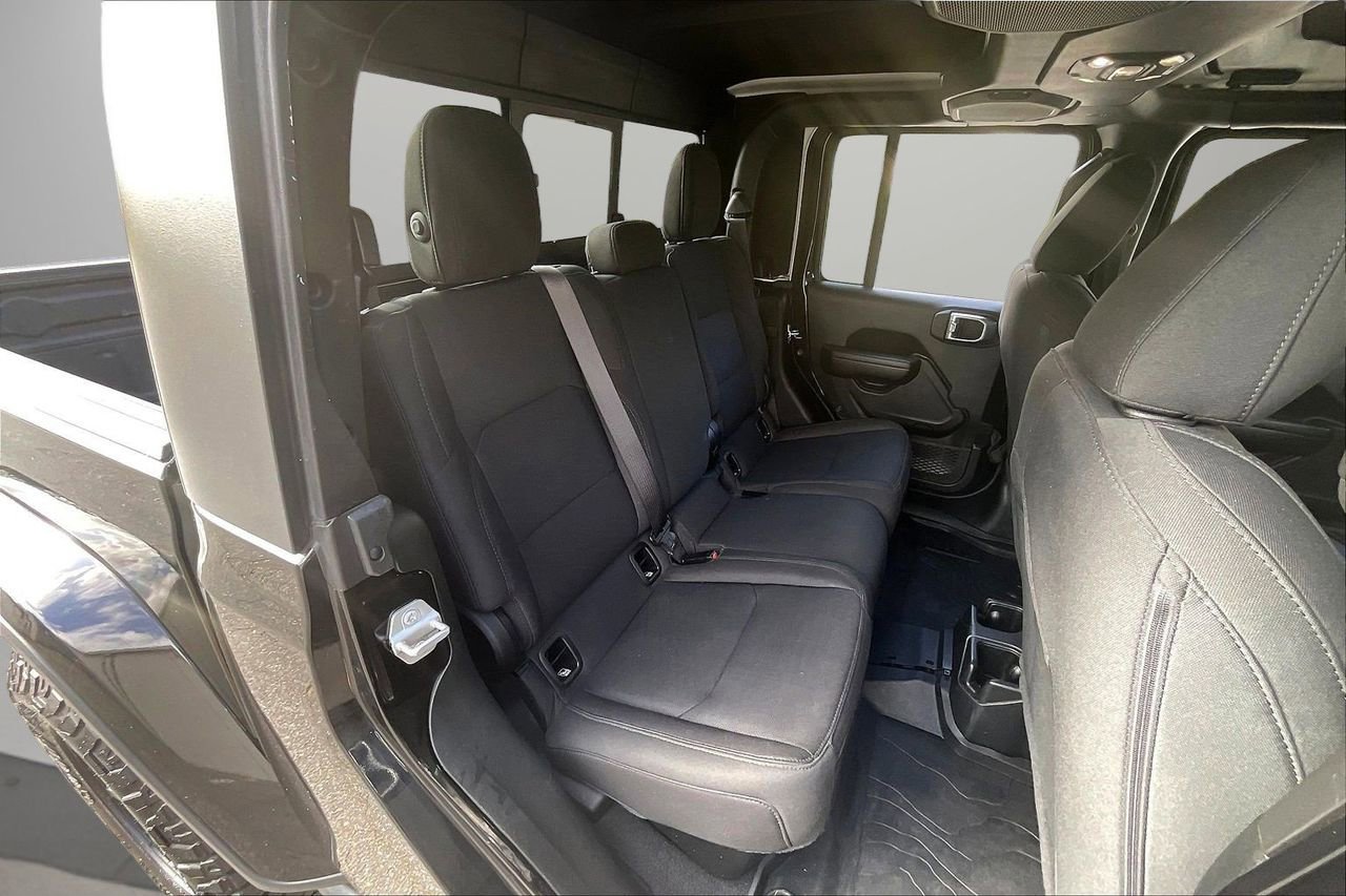 Used 2021 Jeep Gladiator Willys image 24