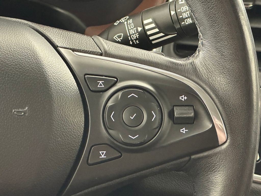 Used 2020 Buick Enclave Avenir w/ Avenir Technology Package image 32