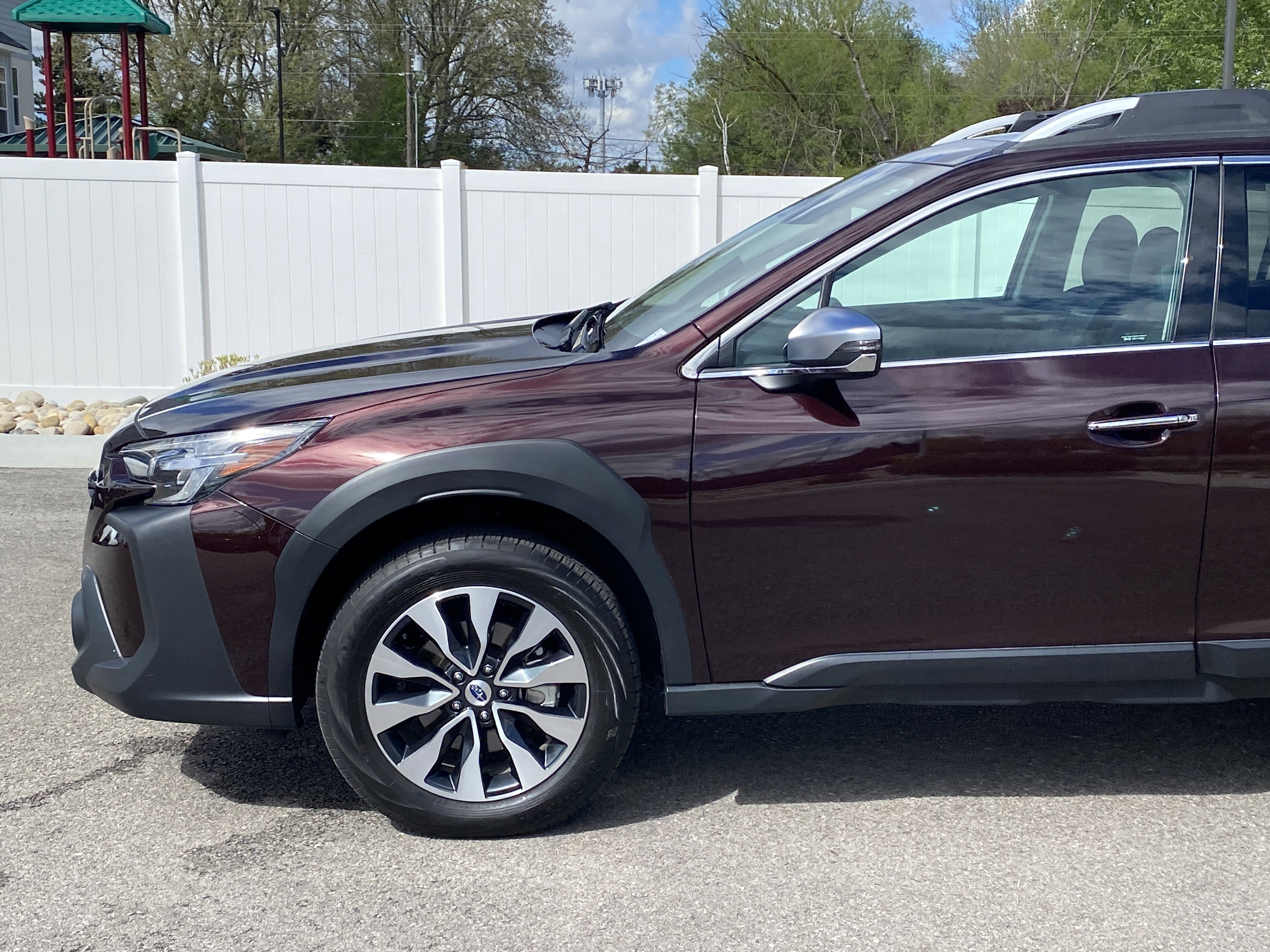 Certified 2024 Subaru Outback Touring XT w/ Tech Package 2 AWD/4WD image 2