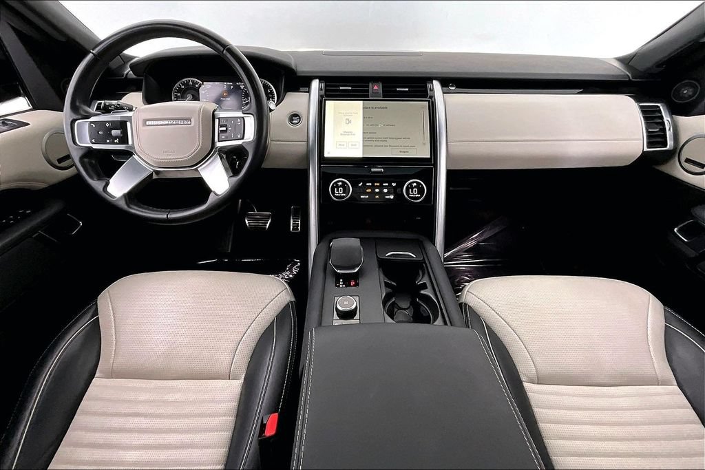 Used 2023 Land Rover Discovery HSE R-Dynamic AWD/4WD image 19