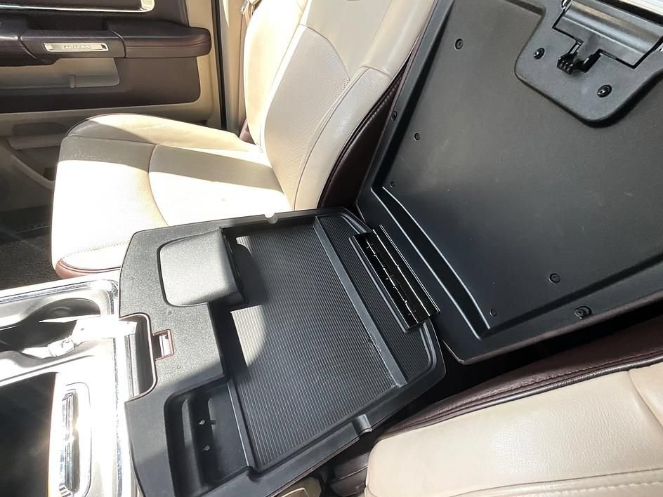 Used 2018 RAM 1500 Laramie Longhorn w/ Longhorn Southfork Package AWD/4WD image 27