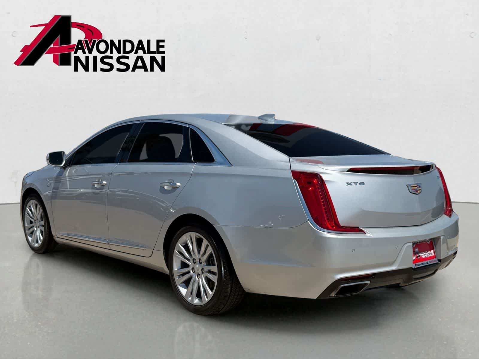 Used 2019 Cadillac XTS Luxury FWD image 3