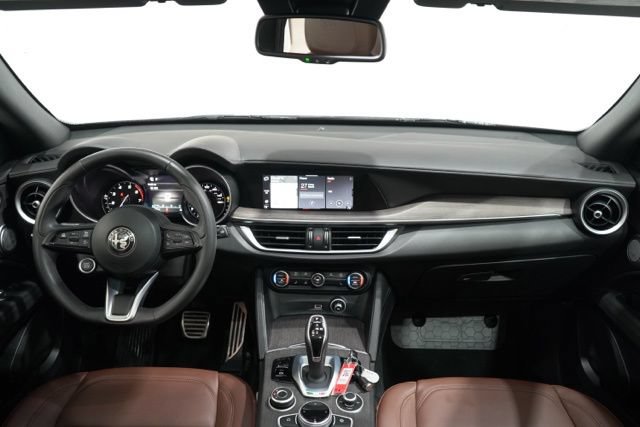 Used 2023 Alfa Romeo Stelvio Ti AWD/4WD image 13