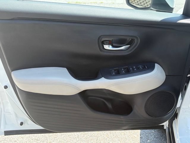 Certified 2025 Honda HR-V LX image 11