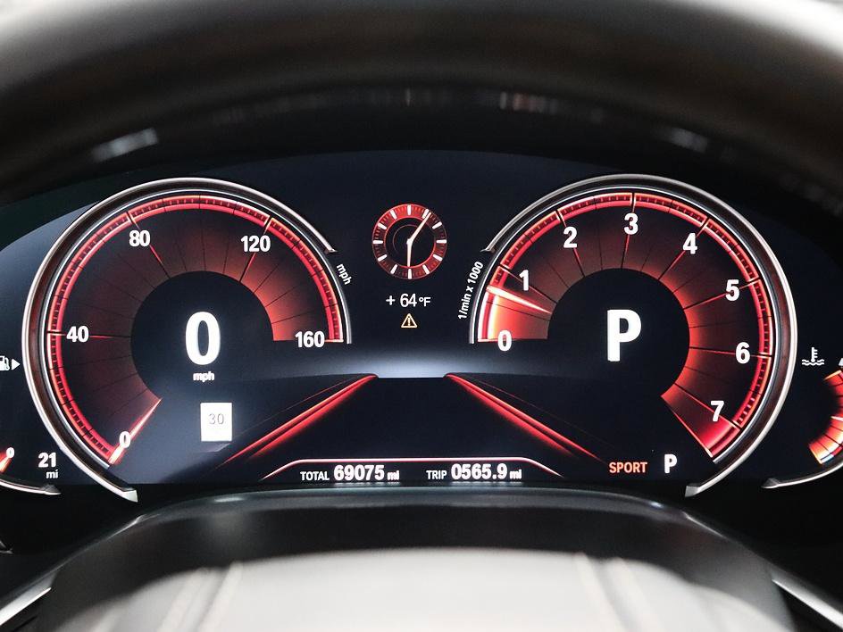 Used 2017 BMW 750i RWD image 46