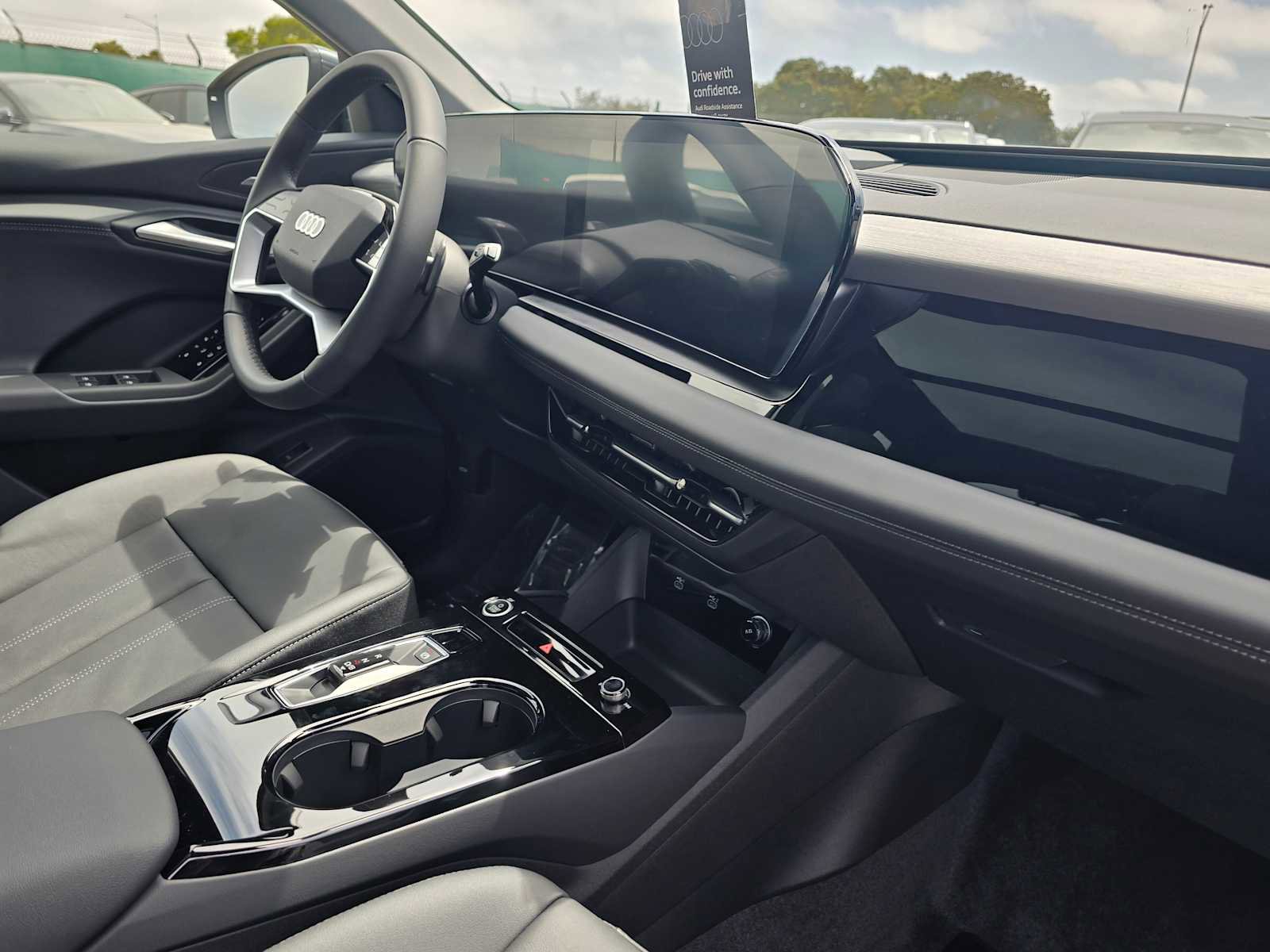 New 2025 Audi Q6 e-tron Premium Plus image 27