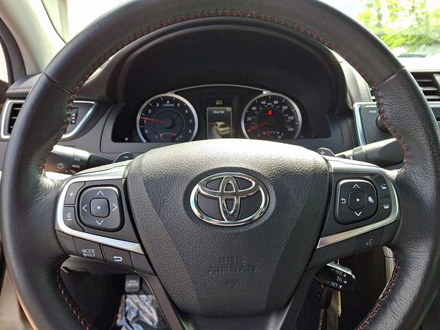 Used 2015 Toyota Camry SE FWD image 21