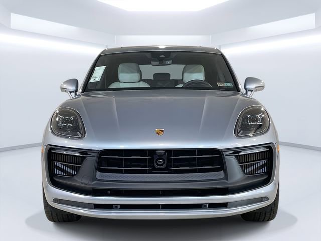 New 2026 Porsche Macan GTS image 2