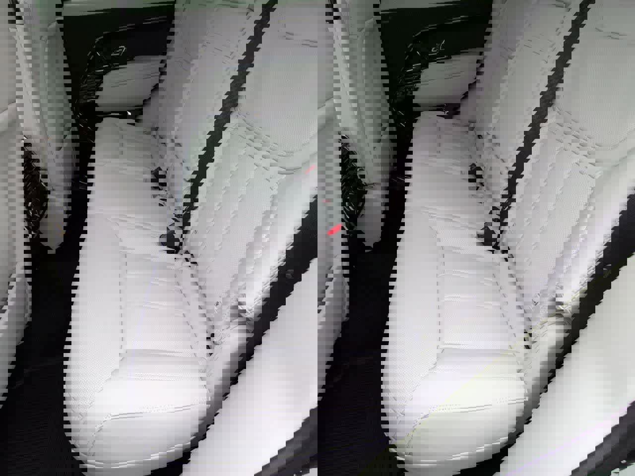 New 2026 Land Rover Range Rover Sport SE AWD/4WD image 20