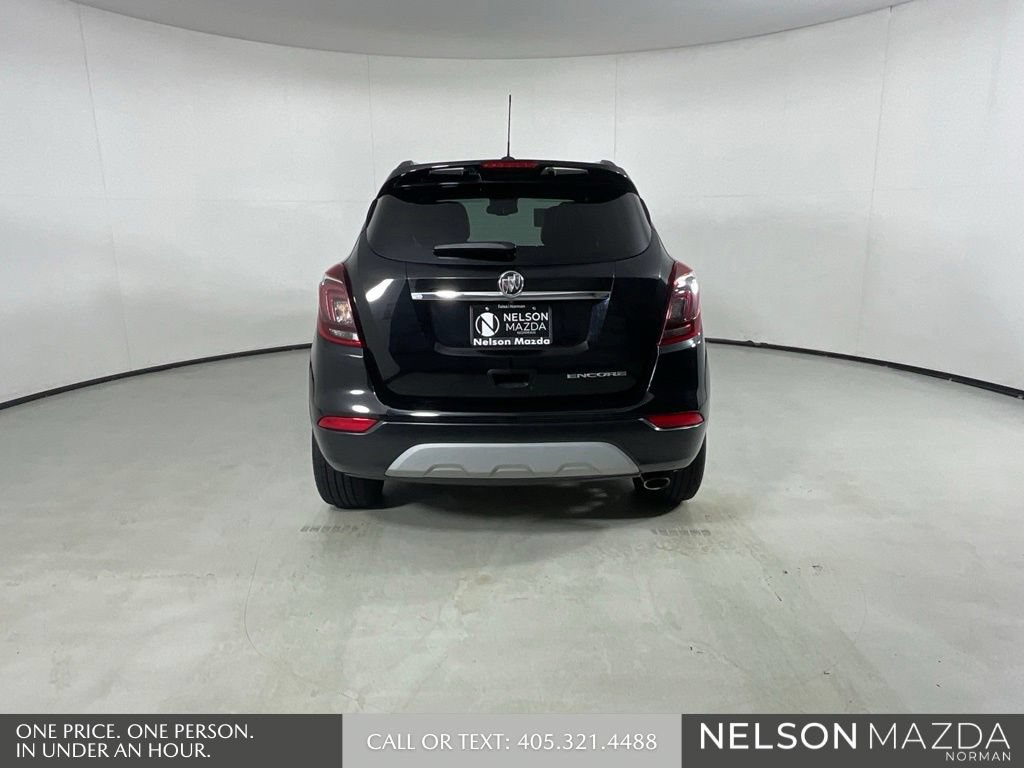 Used 2019 Buick Encore Sport Touring FWD image 9