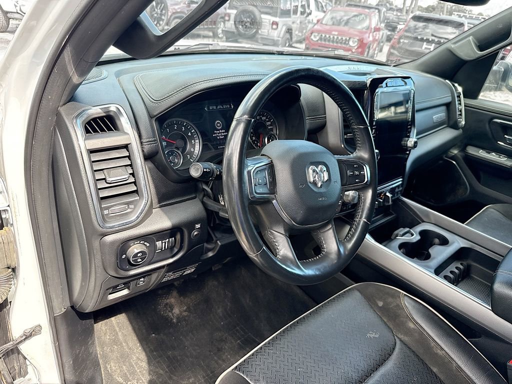 Used 2024 RAM 1500 Laramie AWD/4WD image 10