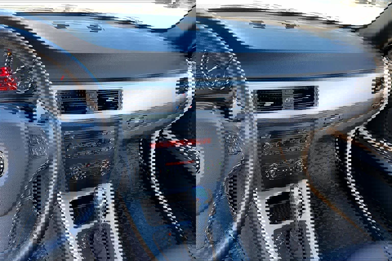 Used 2012 BMW 328i Convertible image 6