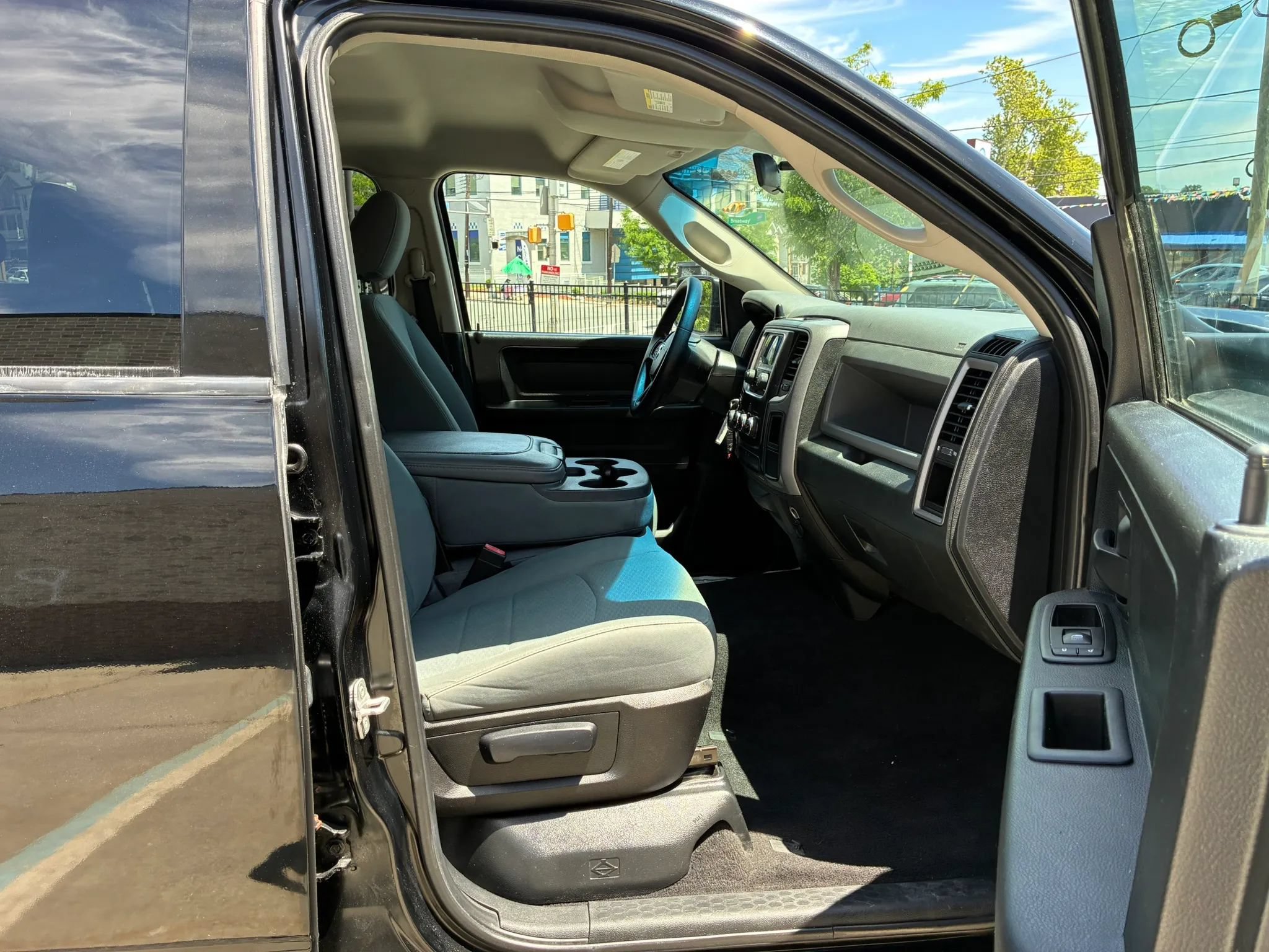 Used 2014 RAM 1500 Express AWD/4WD image 14