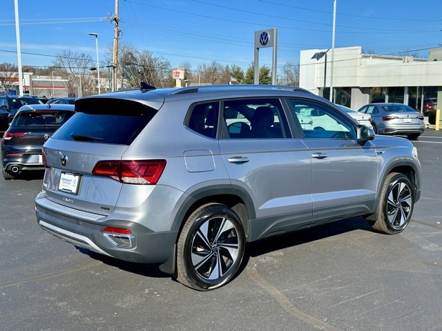 New 2024 Volkswagen Taos SE image 6