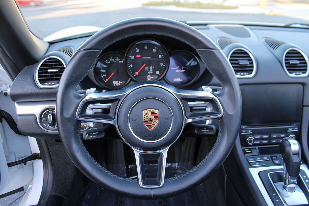 Used 2018 Porsche 718 Boxster RWD image 23