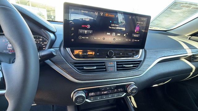 Used 2025 Nissan Altima 2.5 SL image 25