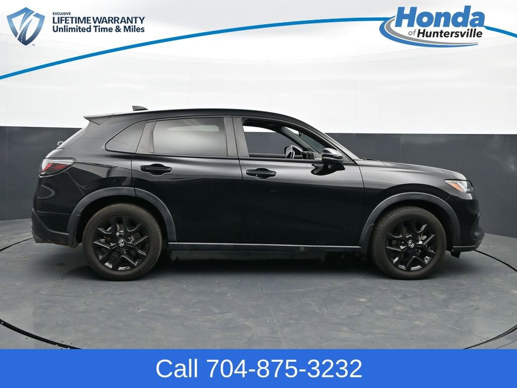 Used 2023 Honda HR-V Sport image 9