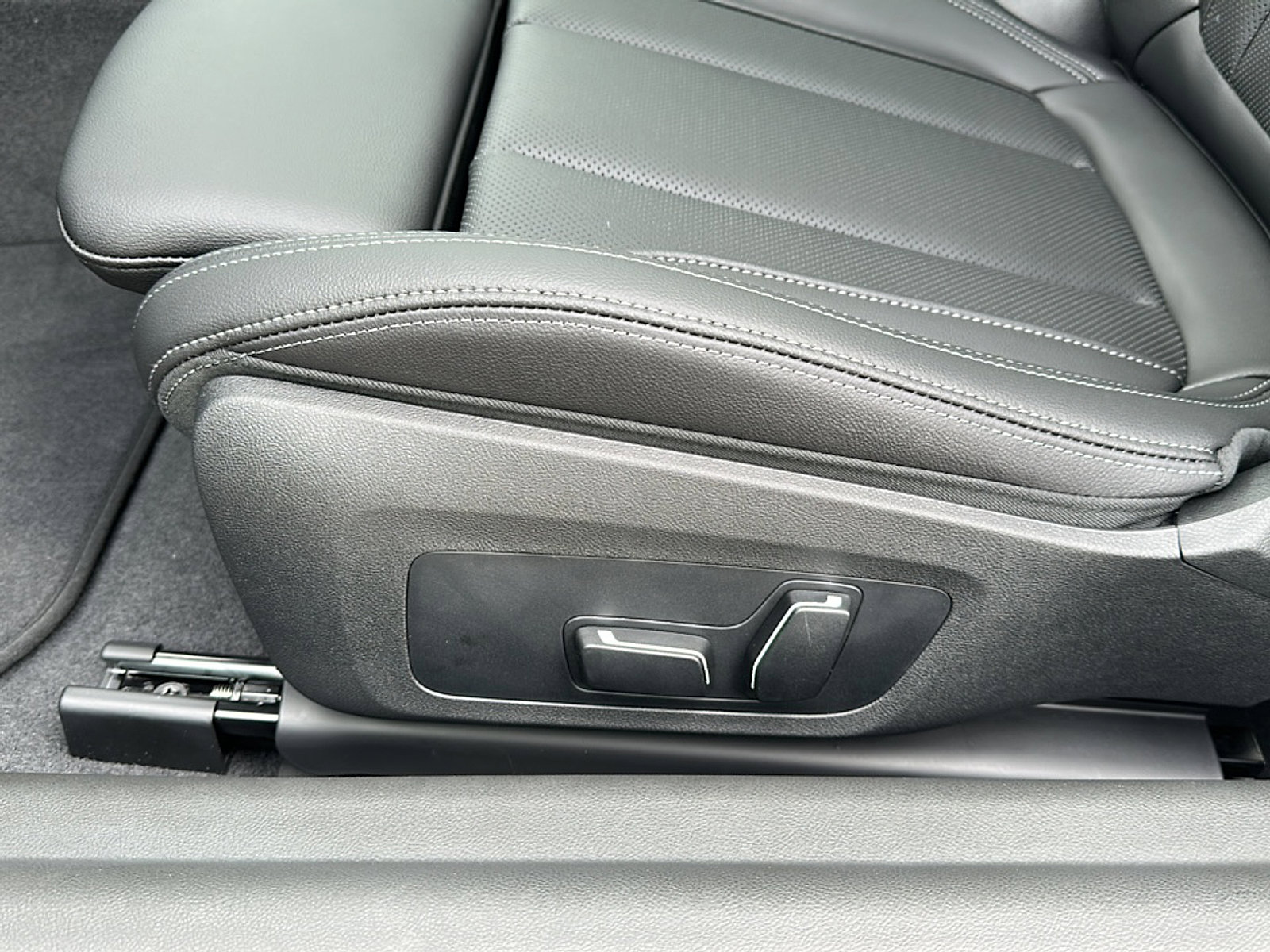 New 2025 BMW 230i Coupe w/ Premium Package image 12