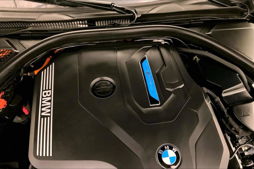 Certified 2023 BMW 330e xDrive AWD/4WD image 31