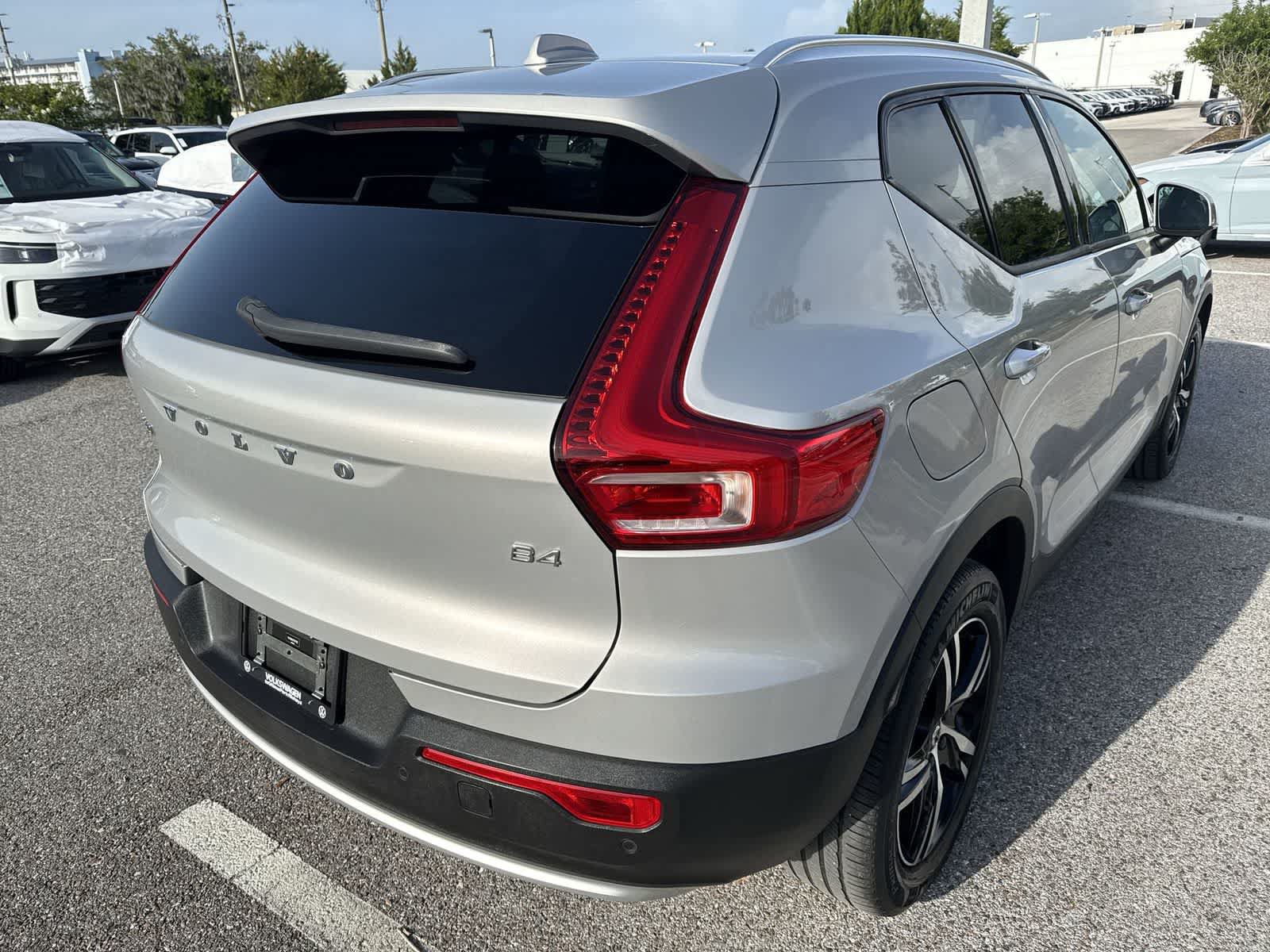 Used 2023 Volvo XC40 B4 Core w/ Convenience Package FWD image 14