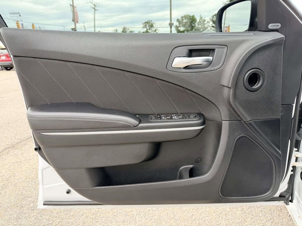 Used 2023 Dodge Charger SXT RWD image 16