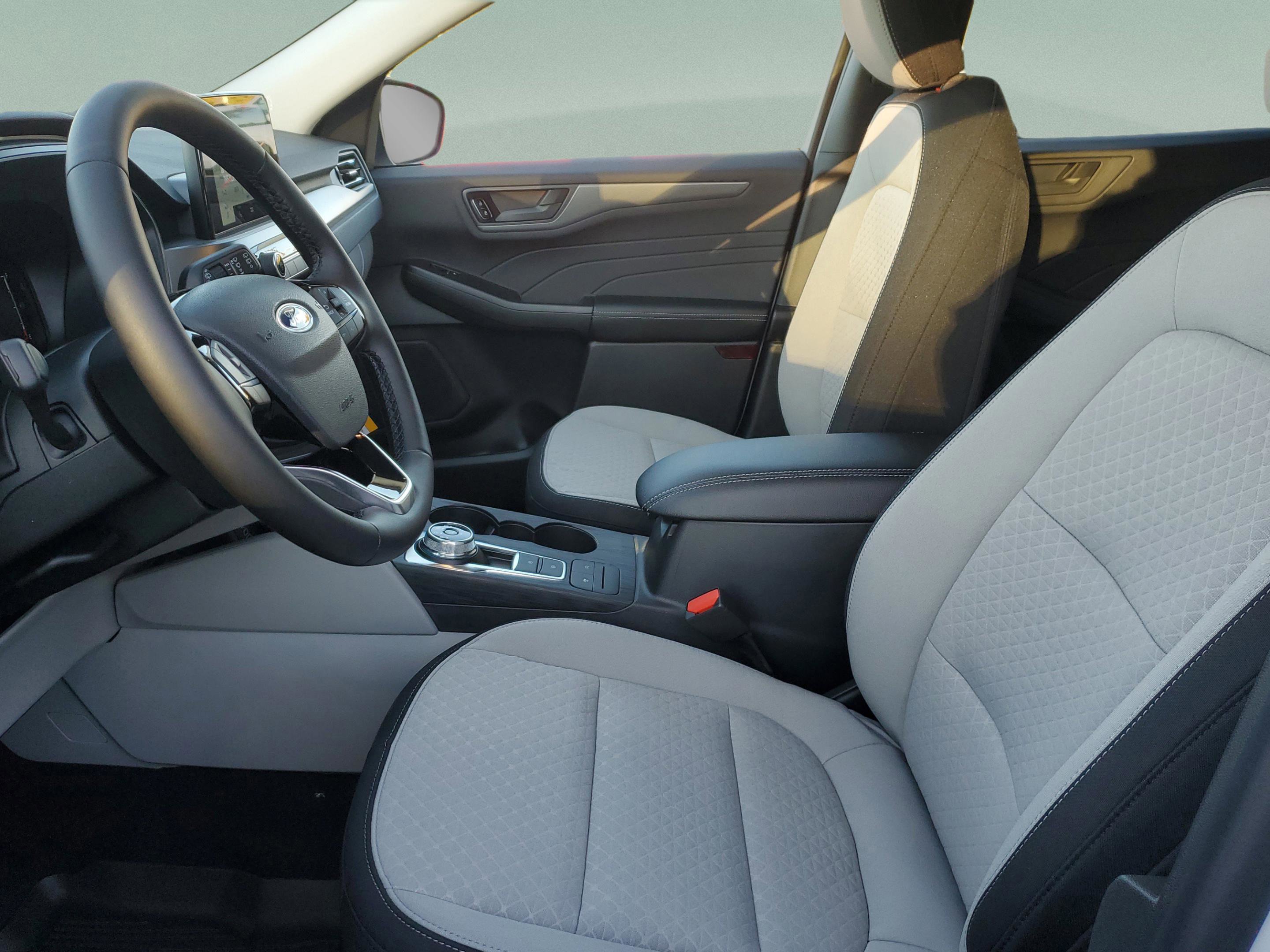 New 2026 Ford Escape Active w/ Cold Weather Package image 14