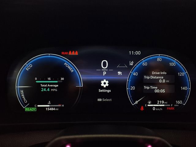 Used 2025 Toyota Crown Platinum AWD/4WD image 10