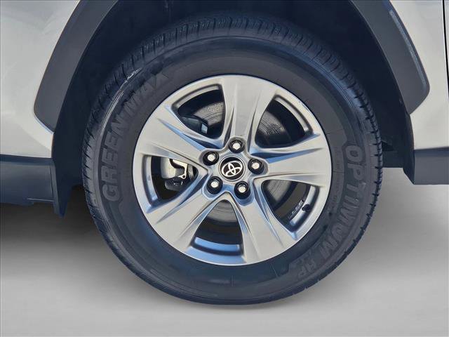 Used 2024 Toyota RAV4 XLE AWD/4WD image 23