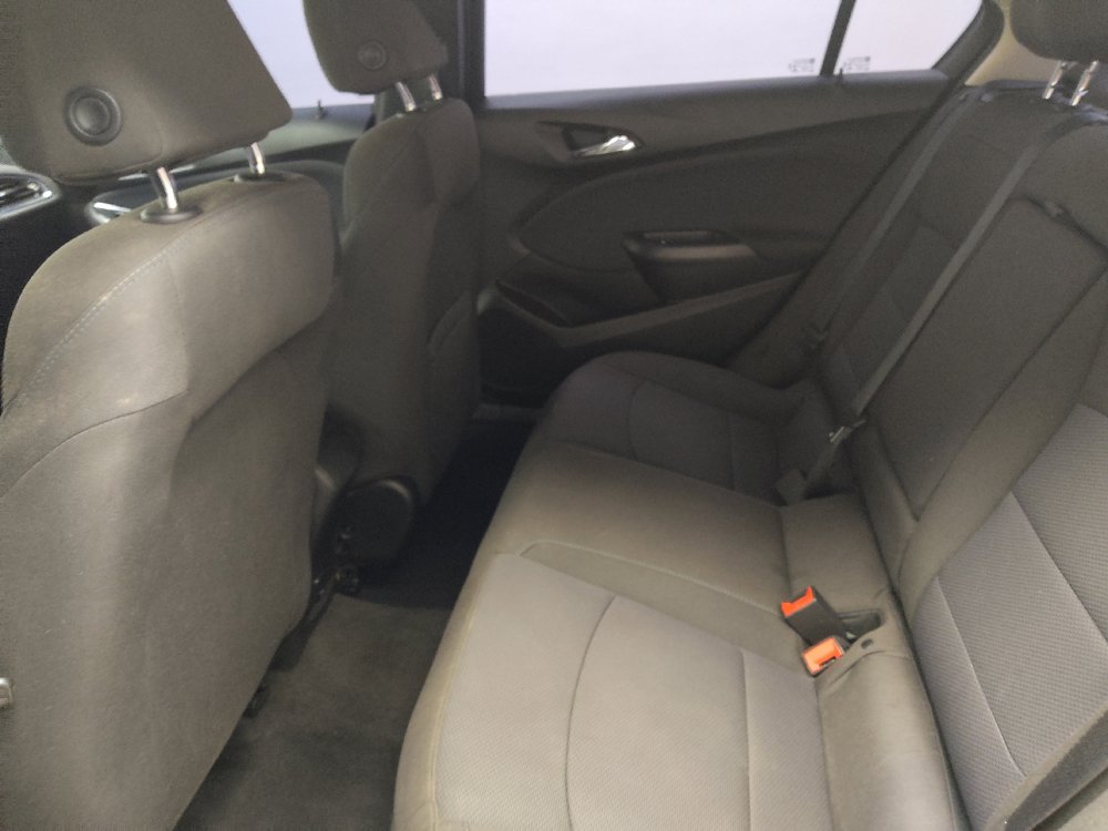 Used 2018 Chevrolet Cruze LT FWD image 18