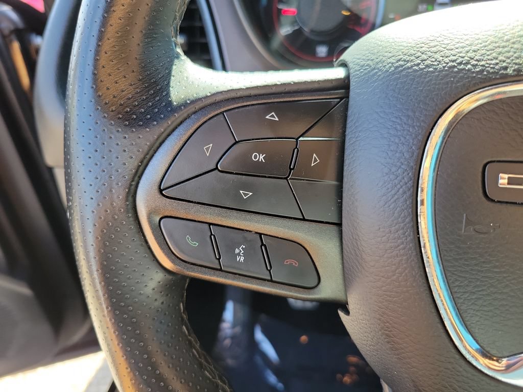 Used 2022 Dodge Challenger R/T w/ Driver Convenience Group RWD image 15