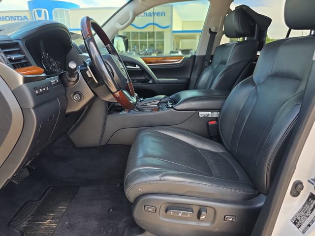 Used 2018 Lexus LX 570 4WD w/ Luxury Package image 10
