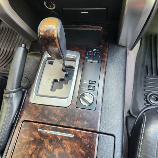 Used 2013 Toyota Land Cruiser AWD/4WD image 27