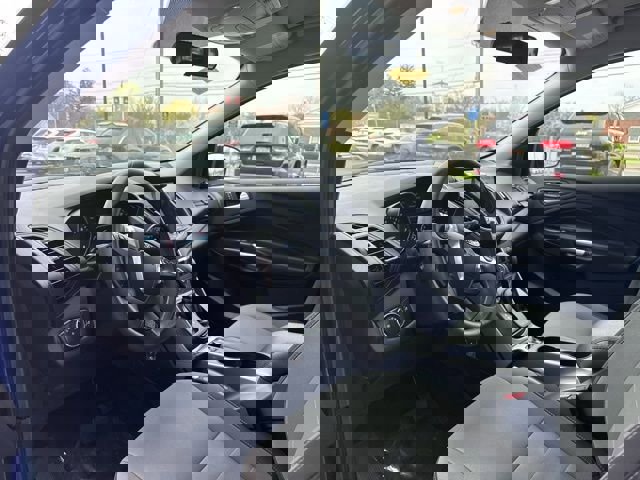 Used 2016 Ford Escape SE w/ Equipment Group 201A AWD/4WD image 7