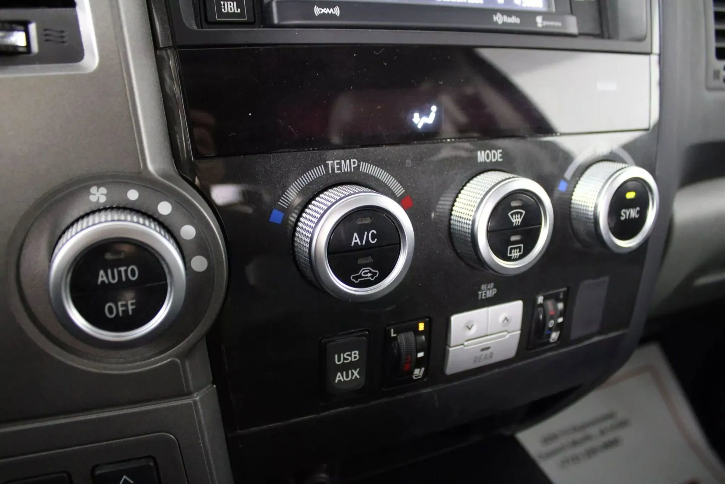 Used 2016 Toyota Sequoia Platinum image 21