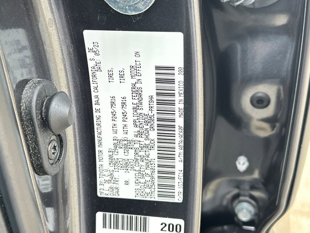 Used 2023 Toyota Tacoma SR5 w/ Technology Package image 31