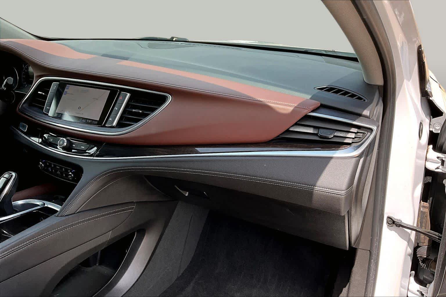 Used 2020 Buick Enclave Avenir w/ Avenir Technology Package FWD image 19
