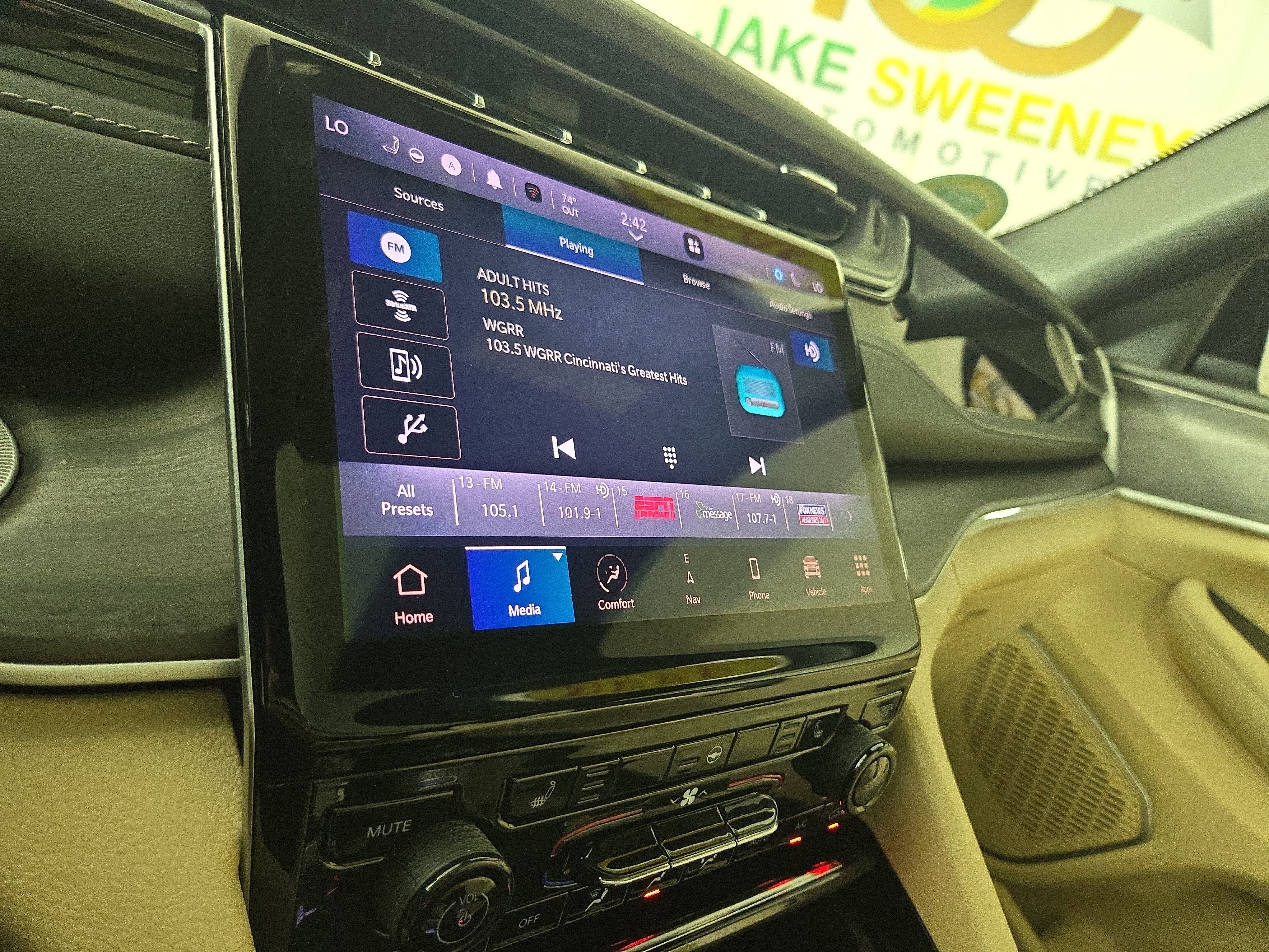 Used 2023 Jeep Grand Cherokee 4WD 4xe image 19