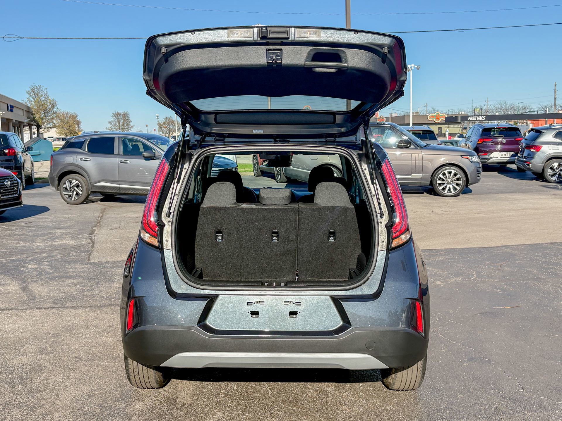 Used 2025 Kia Soul LX FWD image 34